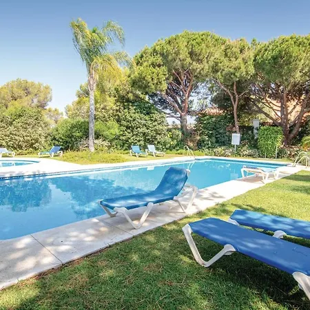 Appartement Beautiful In Marbella-cabopino With 2 Bedrooms, Wifi And Outdoor Swimming Pool Marbella