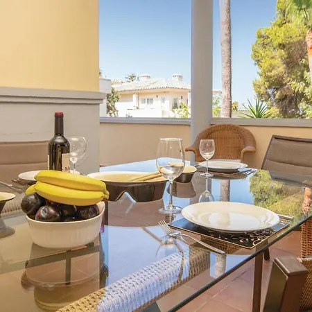 Appartement Beautiful In Marbella-cabopino With 2 Bedrooms, Wifi And Outdoor Swimming Pool *